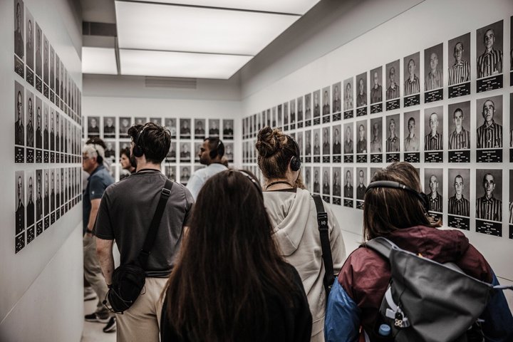 Auschwitz Birkenau Guided Tour Tickets and Transfer from Krakow