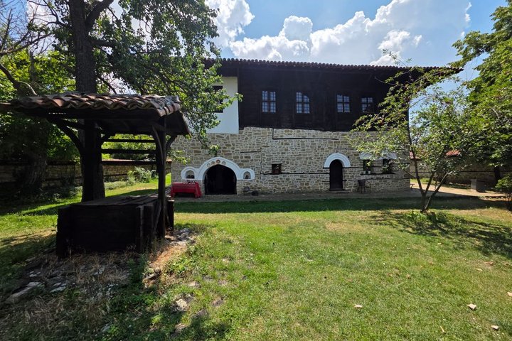 Privat tur från Bukarest: Veliko Tarnovo, Arbanasi & Tsarevets