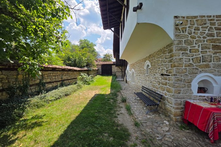 Privat tur från Bukarest: Veliko Tarnovo, Arbanasi & Tsarevets