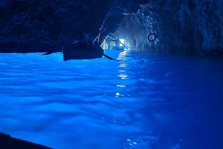 Capri Blue Grotto lille gruppe båd dagstur fra Sorrento