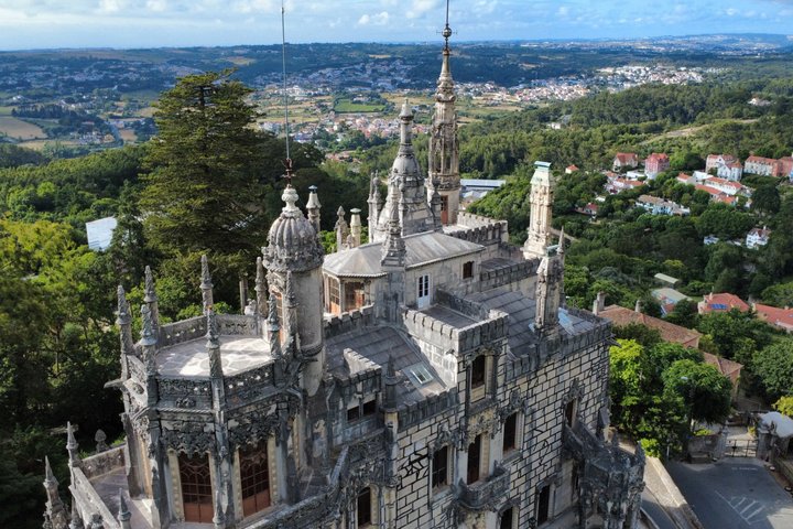 Halbtägige Sintra-Tour: Pena-Palast & Quinta da Regaleira in kleiner Gruppe