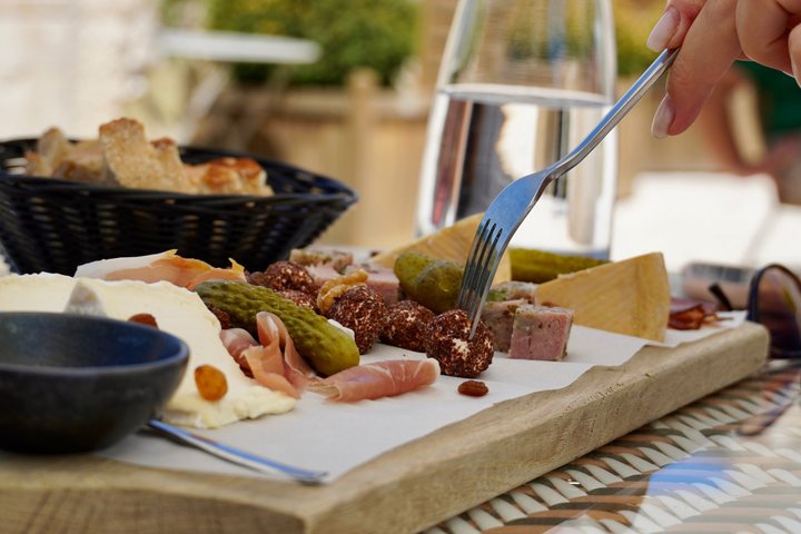 Ab Dijon: Ganztägige Tour durch das Beste von Burgund inklusive Mittagessen