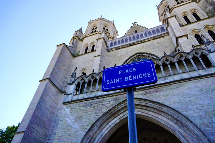 Ab Dijon: Ganztägige Tour durch das Beste von Burgund inklusive Mittagessen
