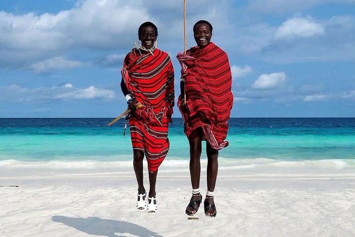 VISITE DE LUXE DU BANC DE SABLE DE NAKUPENDA ET DE LA FERME D'ÉPICES (Déjeuner inclus)