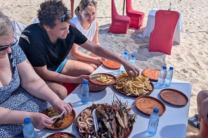 VISITE DE LUXE DU BANC DE SABLE DE NAKUPENDA ET DE LA FERME D'ÉPICES (Déjeuner inclus)