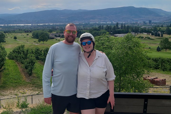 Visite du vin de Kelowna en vélo électrique avec dégustations, déjeuner et vue sur l'Okanagan