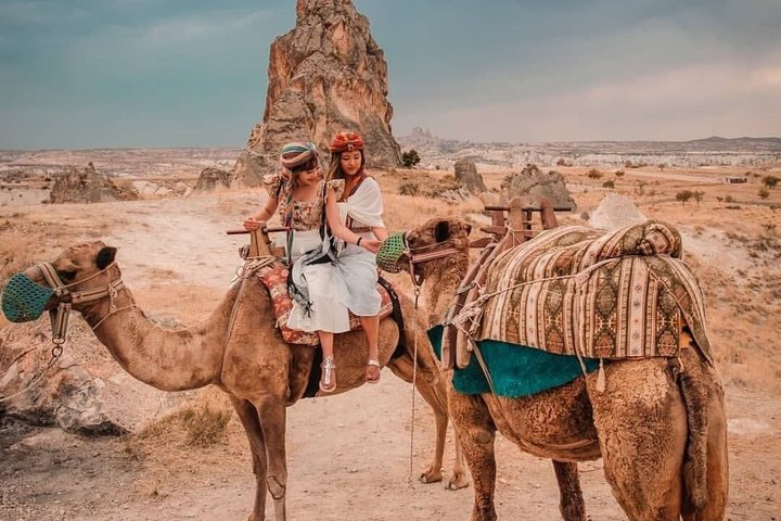Cappadocia Jewels: 3-dages tur inkluderet kamel ridning og ballon ridning