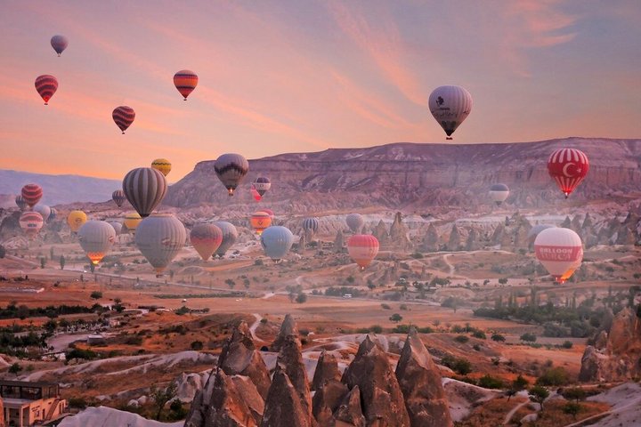 Cappadocia Dream : 2 - Tour di 2 giorni da Istanbul & opzione giro in mongolfiera