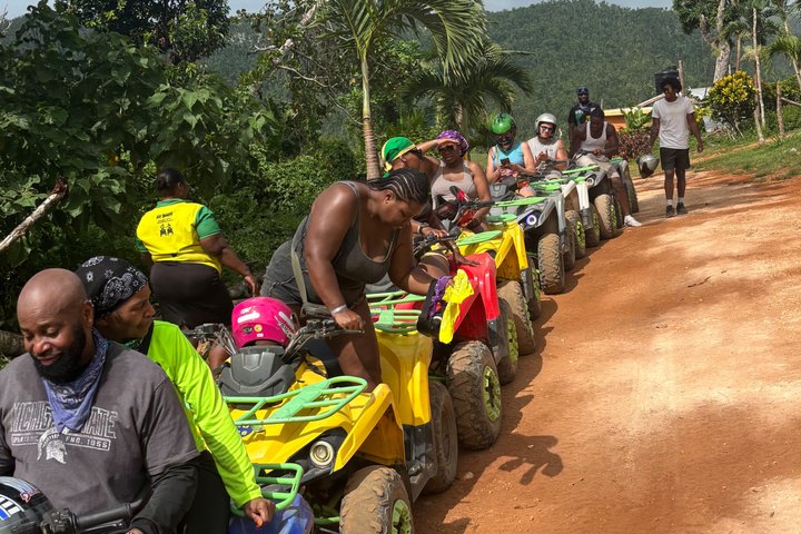 Tour en safari por la selva desde Montego Bay
