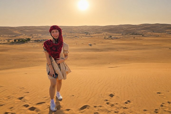 Wadi Bani Khalid e Wahiba Sands Desert Tour Compartilhado com o pôr-do-sol
