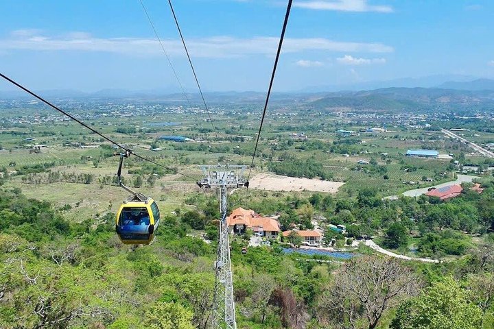 Mui Ne/Phan Thiet: Monte Ta Cu con funivia e Buddha sdraiato
