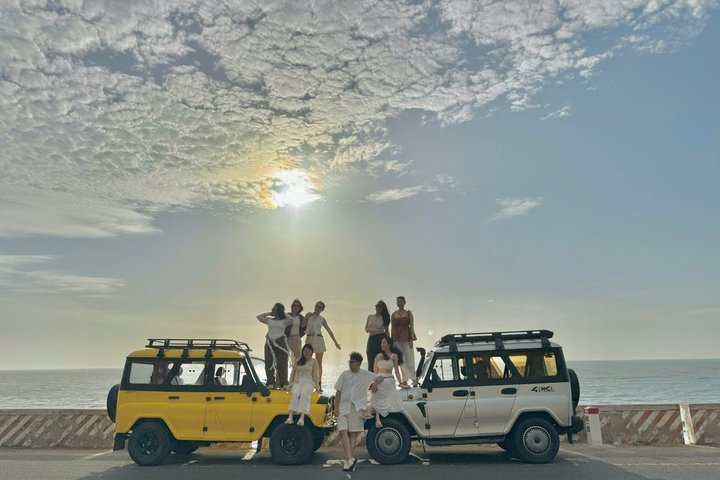5 - Hour Sunrise eller Sunset Jeep Tour från Mui Ne