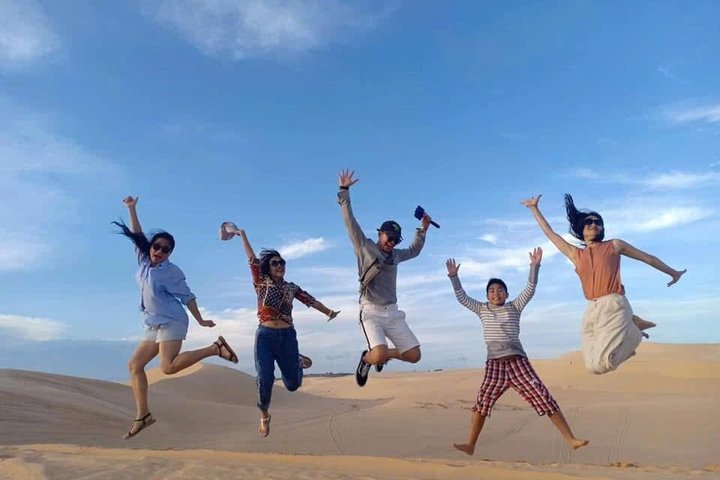 5 - Hour Sunrise eller Sunset Jeep Tour från Mui Ne