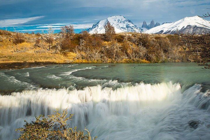 Heldagstur til Torres del Paine og gråseiling fra Punta Arenas