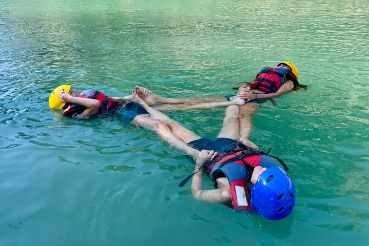 Visita guiada de rafting - Parque Nacional del Río Vjosa - Permet, Albania