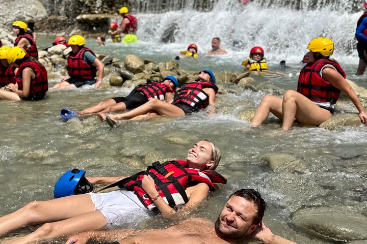 Visita guiada de rafting - Parque Nacional del Río Vjosa - Permet, Albania