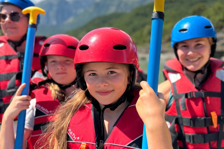 Visita guiada de rafting - Parque Nacional del Río Vjosa - Permet, Albania