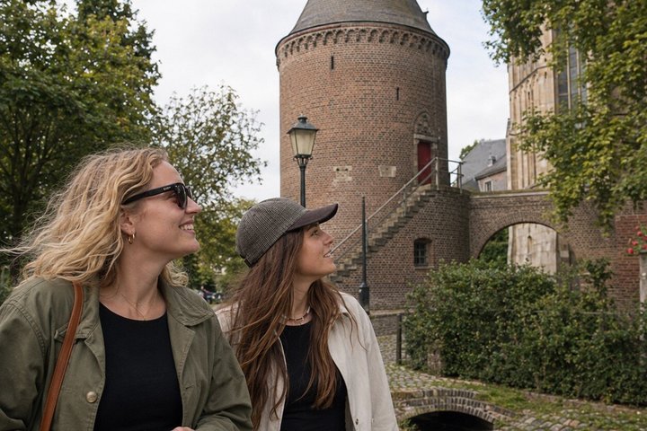Juego de misterio de asesinato de detectives autoguiado de Roermond