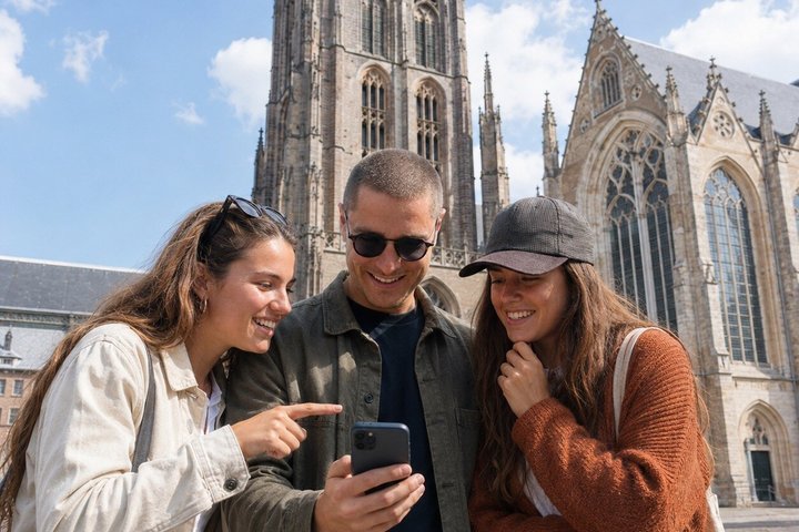 Segreti di Arnhem: Caccia al tesoro guidata da sé e tour a piedi