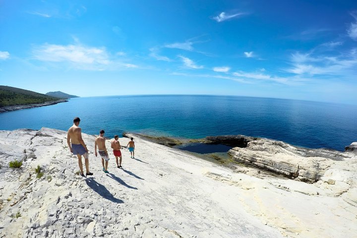 Zadar : The Best of Dugi Otok - Shipwreck, Sandy Beach & Sea Cave(ザダル:ドゥギ・オトクのベスト・オブ・ザ・ベスト)