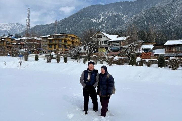 Pahalgam & Aru Valley Tour met Saffraan & Appelboerderijen ex Srinagar