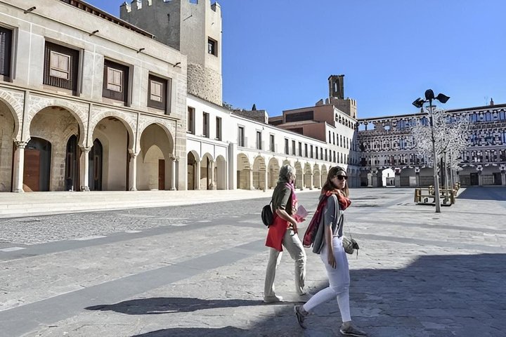 Privat tur: Evora, Elvas och Badajoz (Spanien) dagstur från Lissabon