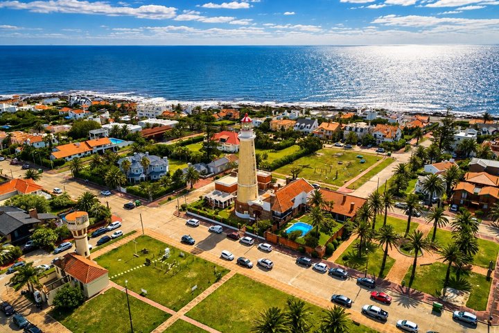Descubre Punta del Este : Tour Privado por la Ciudad con un Guía Local