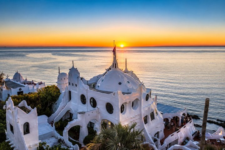 Descubre Punta del Este : Tour Privado por la Ciudad con un Guía Local