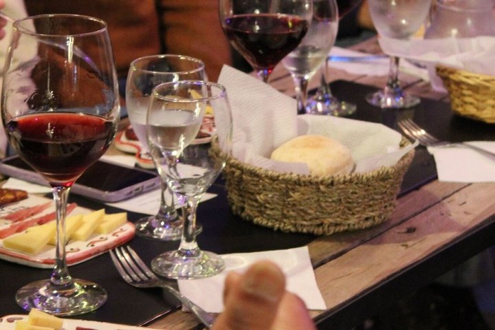 Vin- og ostesmagning i Colonia del Sacramento
