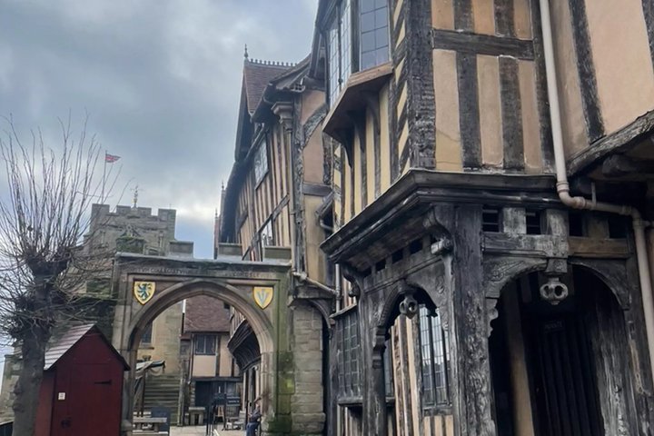 East Gate till Warwick Castle : En självguidad ljudtur