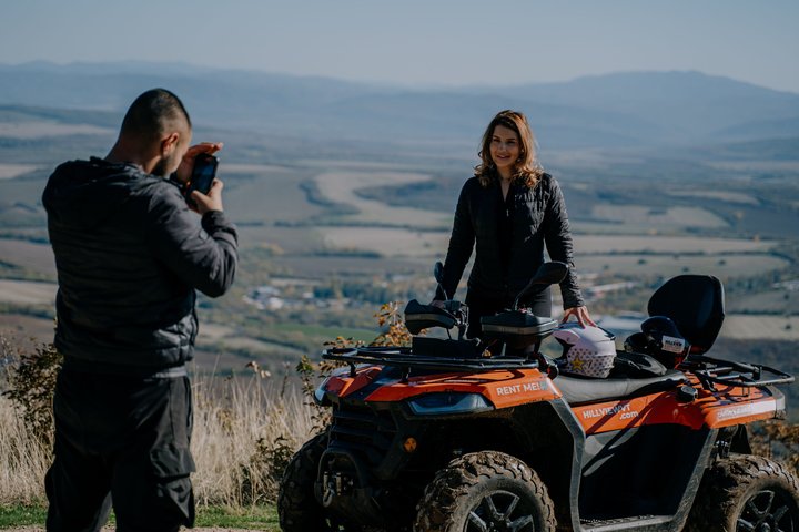 Tour todoterreno en Veliko Tarnovo y Arbanasi