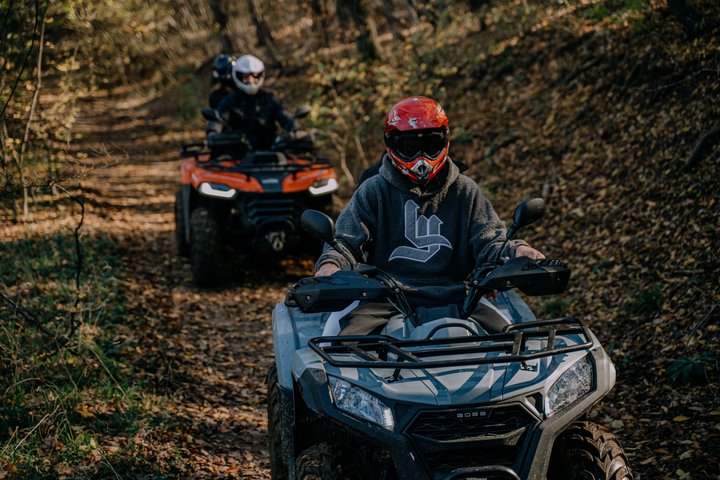 Tour todoterreno en Veliko Tarnovo y Arbanasi