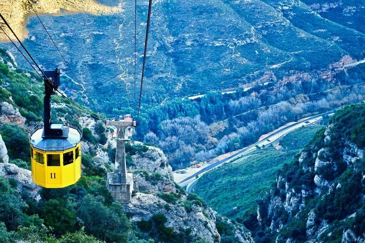 Biglietto per la Funicolare di Montserrat e viste sulle montagne, Barcellona