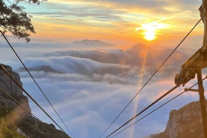 Biglietto per la Funicolare di Montserrat e viste sulle montagne, Barcellona
