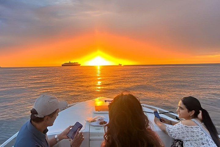 Hoteller i nærheten av Private St Lucia Champagne Sunset Cruise