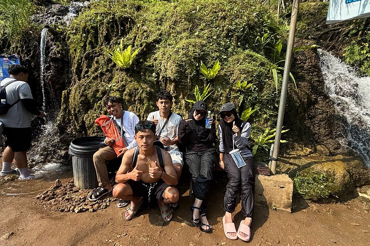 Tour Privado de 1 Día a la Cascada Tumpak Sewu desde Malang/Surabaya