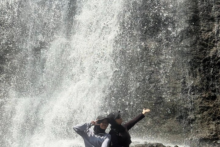 Tour Privado de 1 Día a la Cascada Tumpak Sewu desde Malang/Surabaya