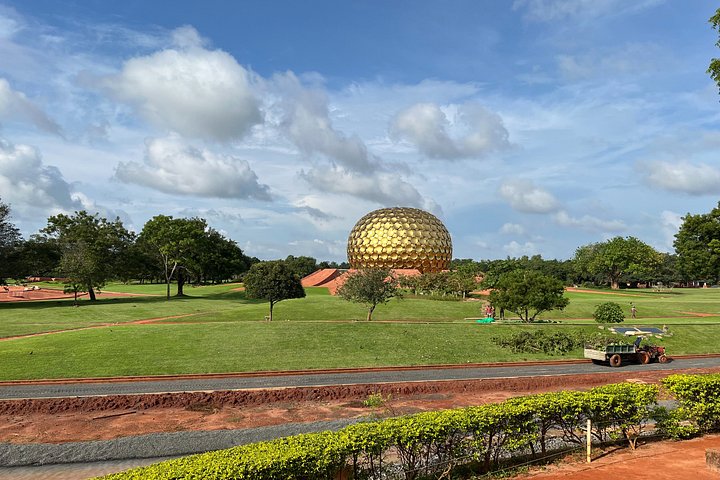 Beste Privat-Tagestour durch Pondicherry und Auroville von Chennai