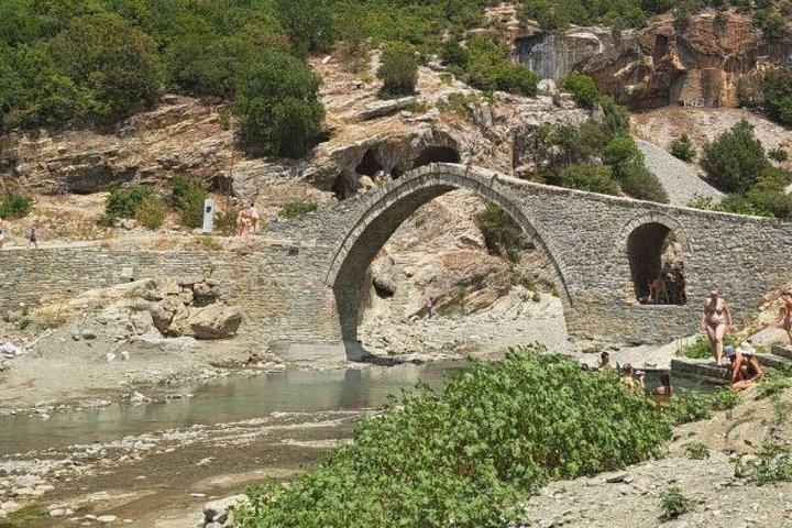 Bënja Thermal Baths og Langarica Canyon Tour fra Saranda Ksamil