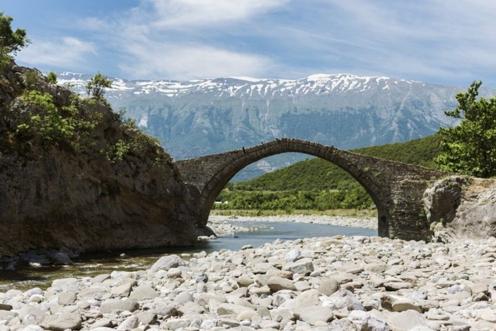 Bënja Thermal Baths og Langarica Canyon Tour fra Saranda Ksamil