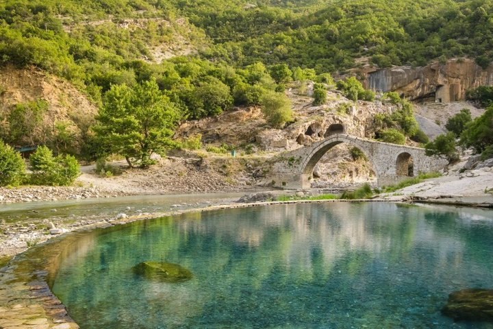 Bënja Thermal Baths og Langarica Canyon Tour fra Saranda Ksamil