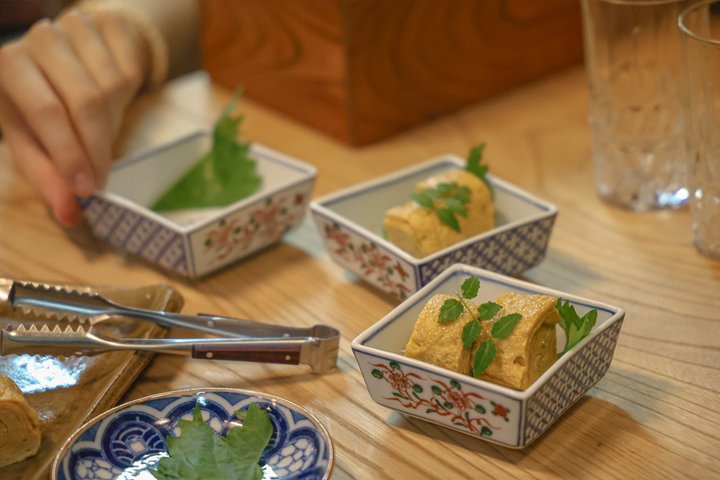 Japanse kookles met lokale familie in de oude binnenstad van Takayama