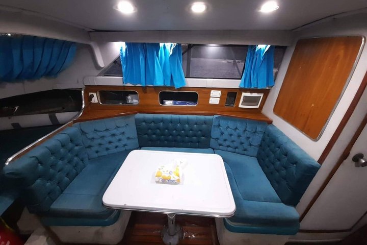 Privat båd , fiskeri , snorkling , delfiner & frokost – Hurghada