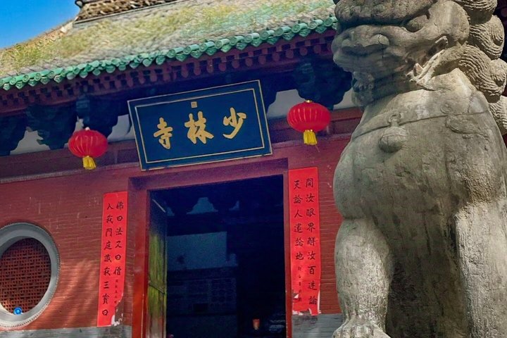 Luoyang privat dagstur till Longmen Grottoes och Shaolin tempel