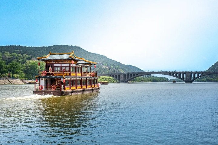 Luoyang privat dagstur till Longmen Grottoes och Shaolin tempel