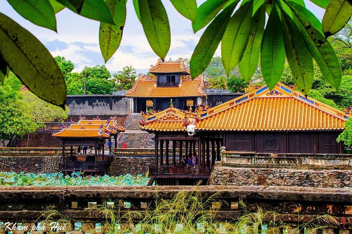 Tour della città di Hue con autista privato Itinerario flessibile e personalizzato