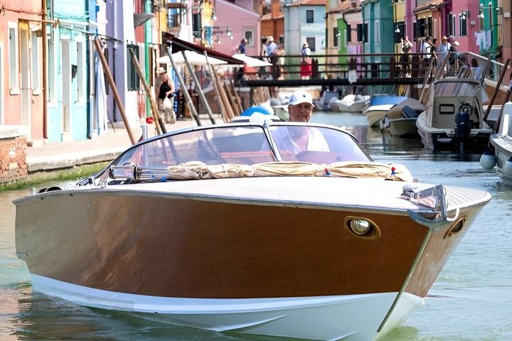 Tour 7 ore isole della Laguna di Venezia in motoscafo a noleggio