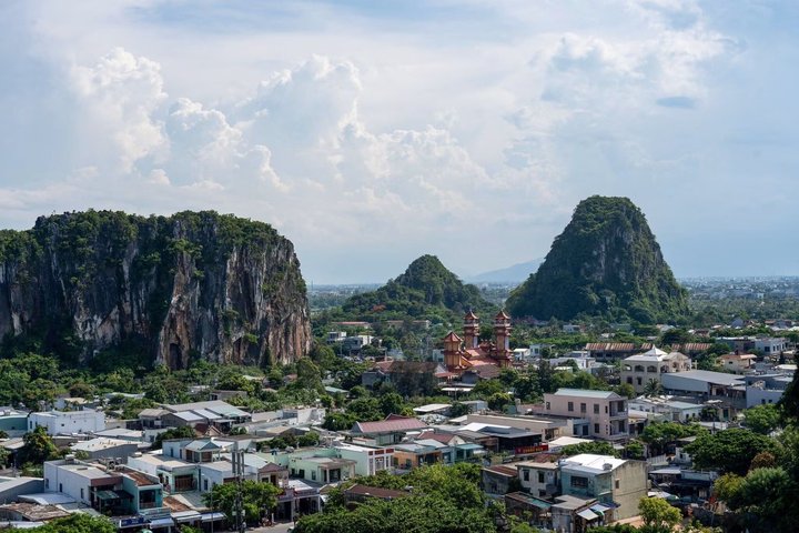 Coche privado Da Nang : Puente Dorado, Montañas de Mi Hijo & Mármol