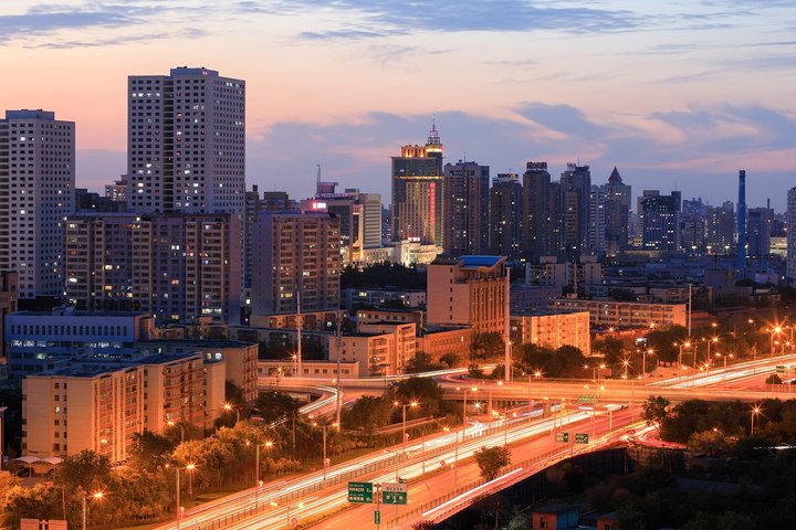 Traslado de llegada privada a Urumqi: del aeropuerto al hotel