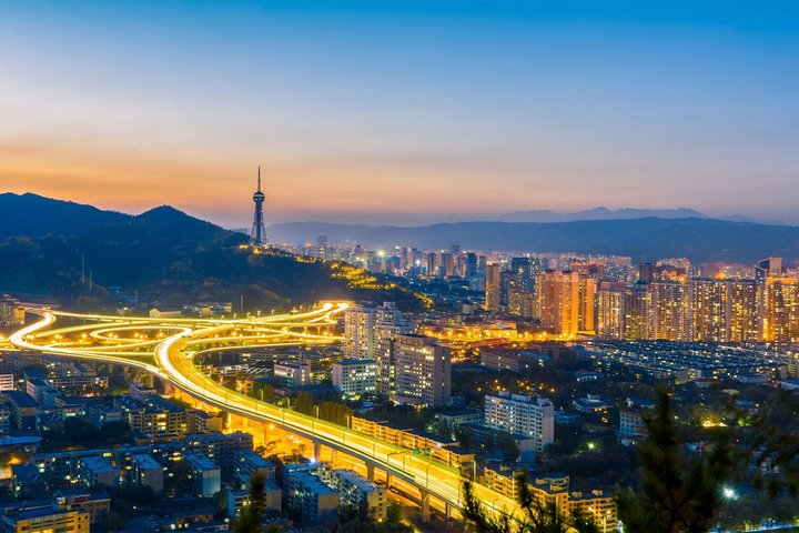 Trasferimento di arrivo privato Xining: dall'aeroporto all'hotel
